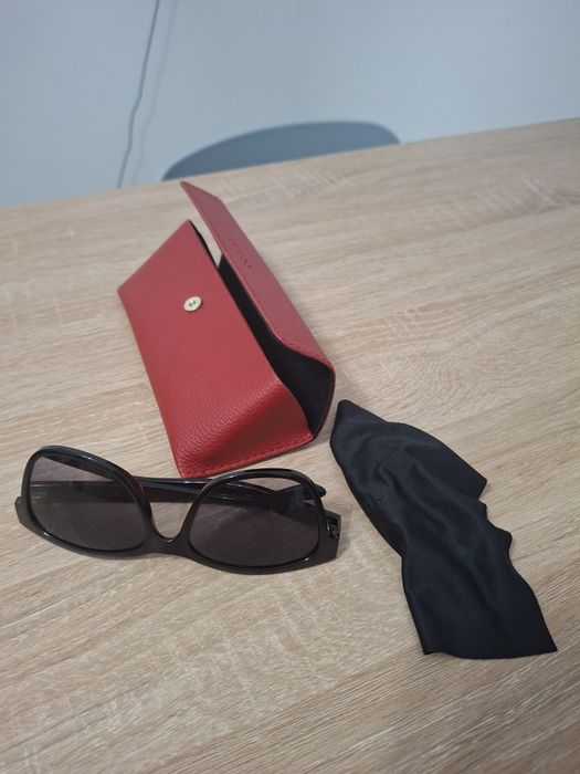 Vand URGENT si NEGOCIABIL ochelari GUESS originali