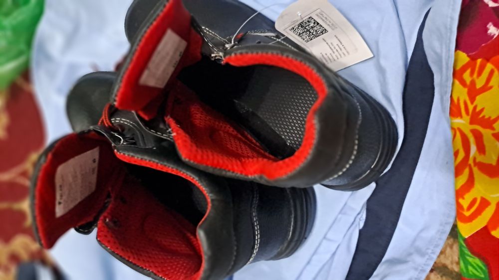 Ботинка сатылады