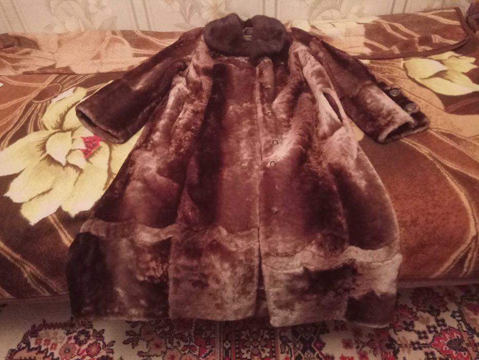 Продам цигейковую шубу