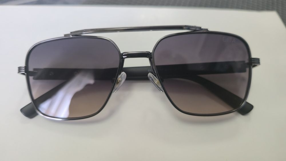 Ochelari de soare Dita rama neagra. Transport Gratuit