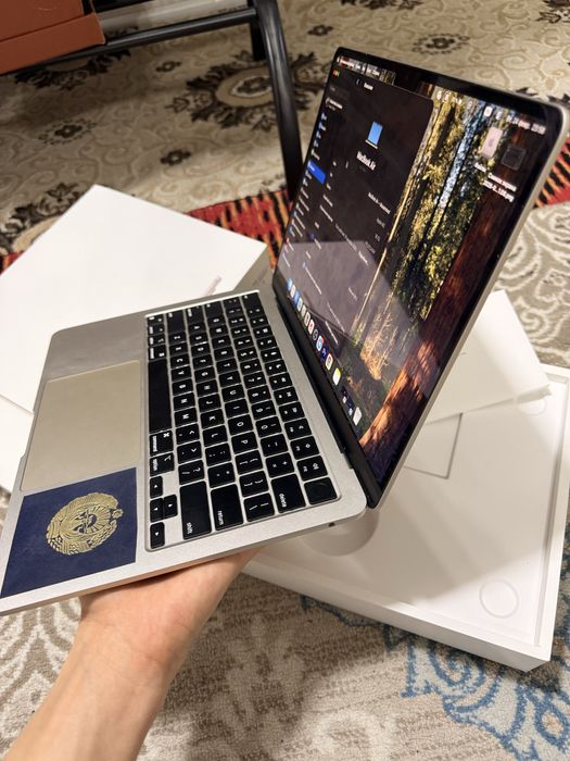 Macbook Air M2 Gold 16/256gb 100%