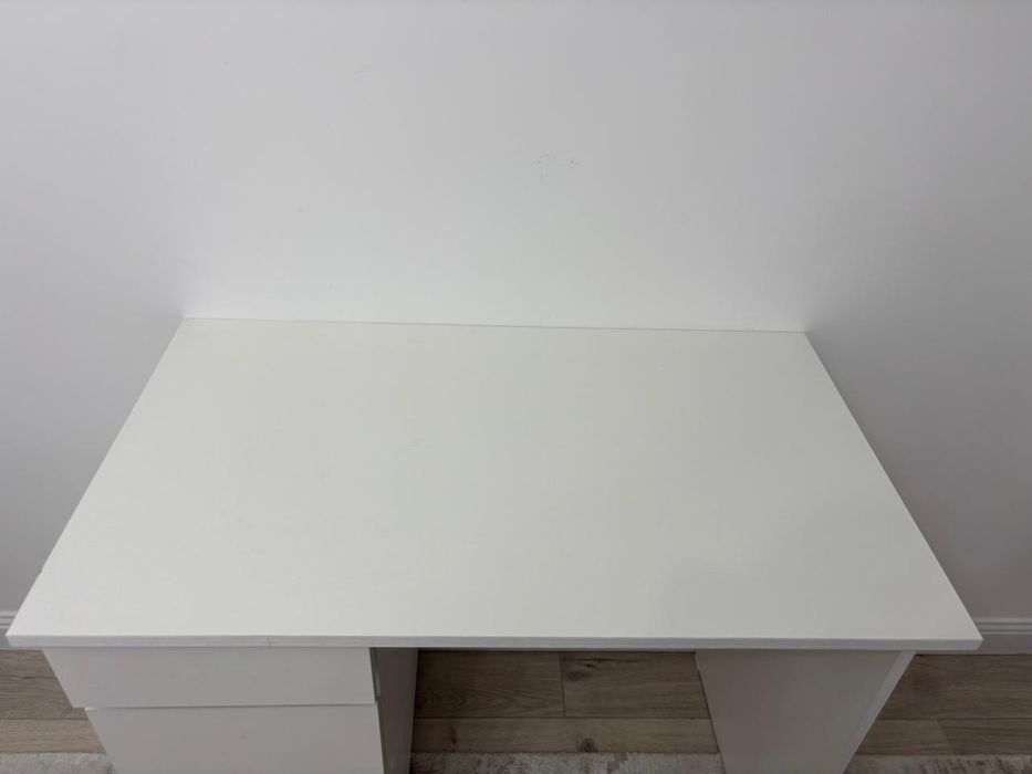 Продам письменный стол