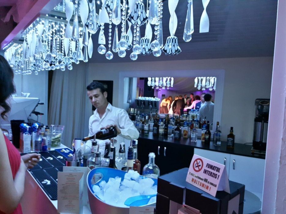 barman evenimente ( nunti, botezuri)