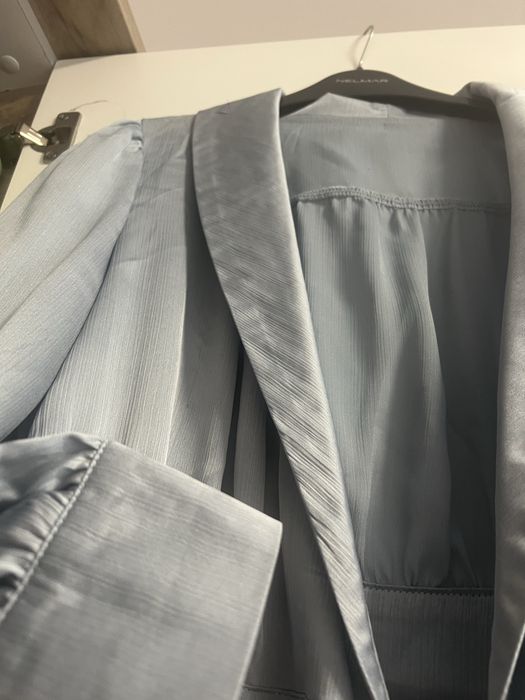 bluza albastra c