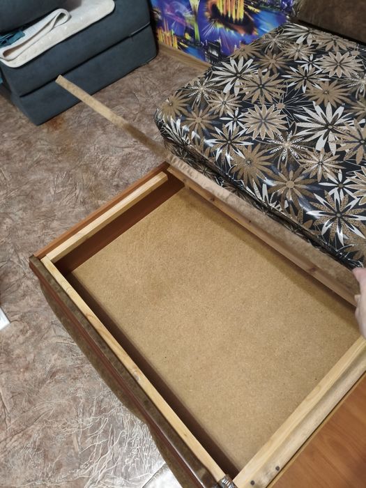 Отдам бесплатно диван