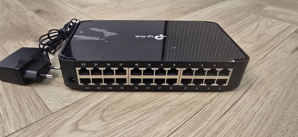 Свич, коммутатор TP-link