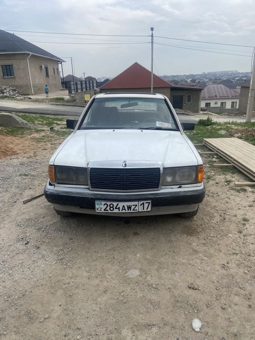 Мерседес бенс 190е