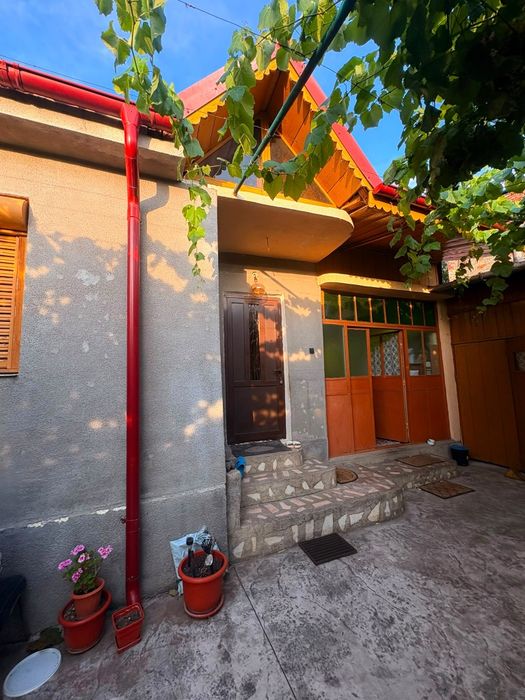 Casa P+1 de vanzare - Zona centrala