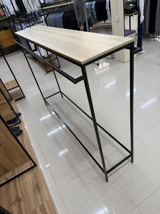 Стойка для одежды