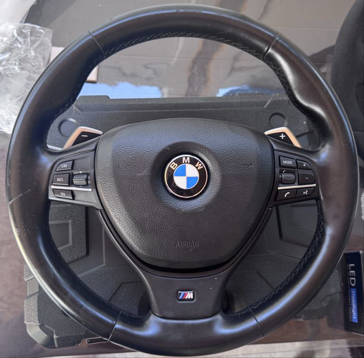 Vand Volan original M BMW F10 cu padele sau simplu