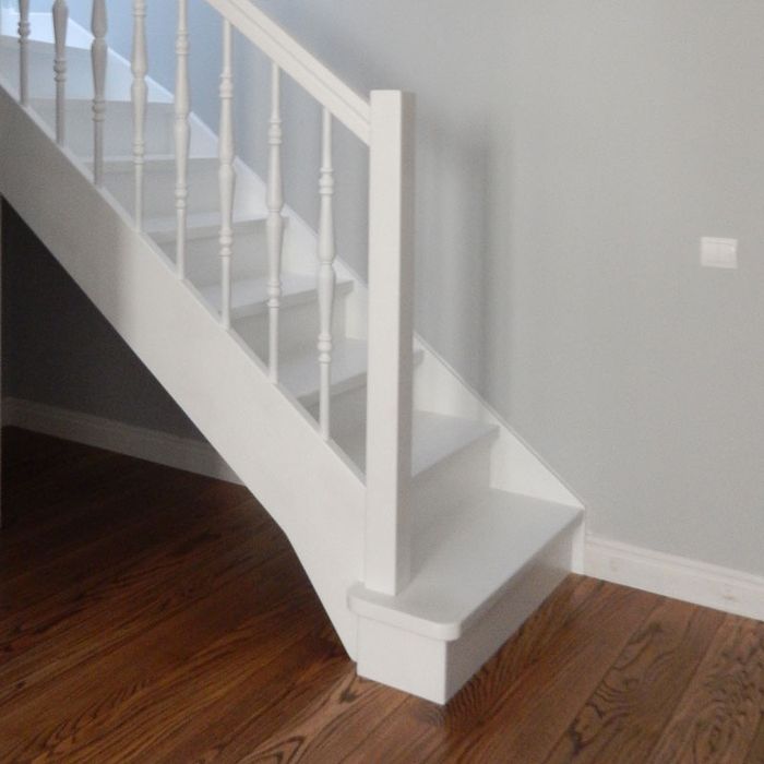 Покраска лестницы и дверей