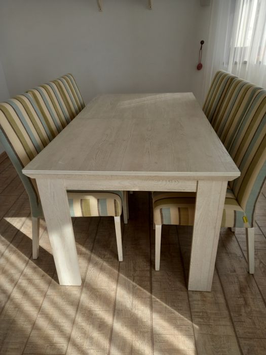 Masa cu scaune (+ huse scaune)