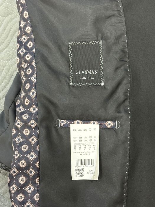 Продам 2 костюма