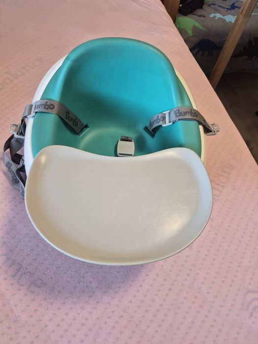 Детско столче Bumbo 3-в-1 с табла и колани