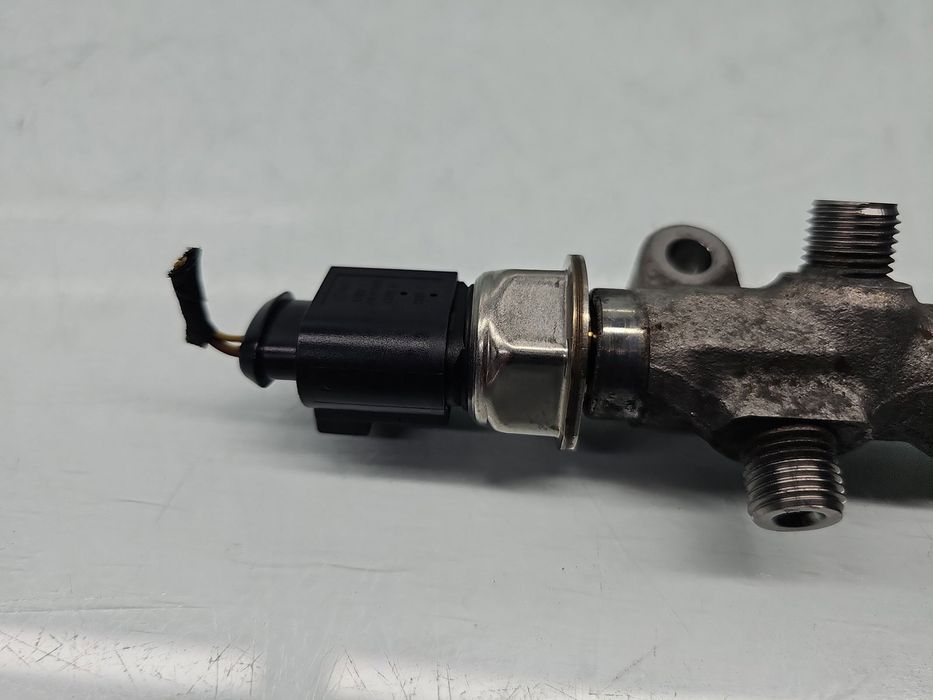 Rampa injectoare Volkswagen Passat B8 (3G2) [Fabr 2015-prezent] 04L089