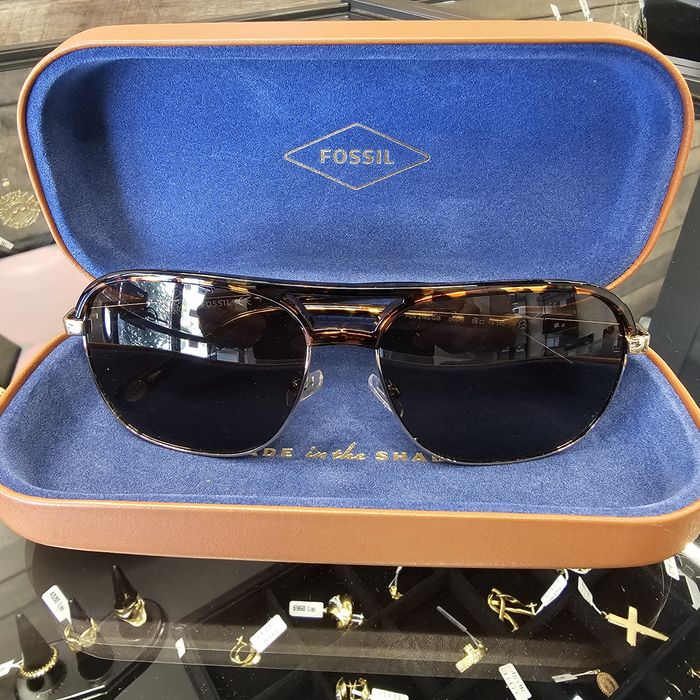 Amanet F28: Ochelari Fossil (p)