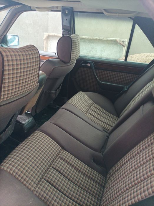 Мерседес Бенц 124 разбор