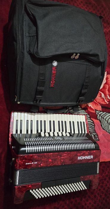 Аккордеон Accordion HOHNER Bravo ||| 120