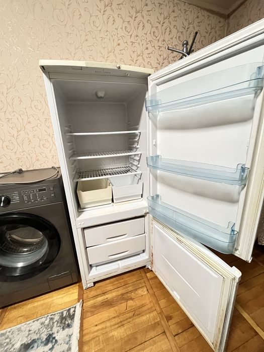 Срочно продам холодильник