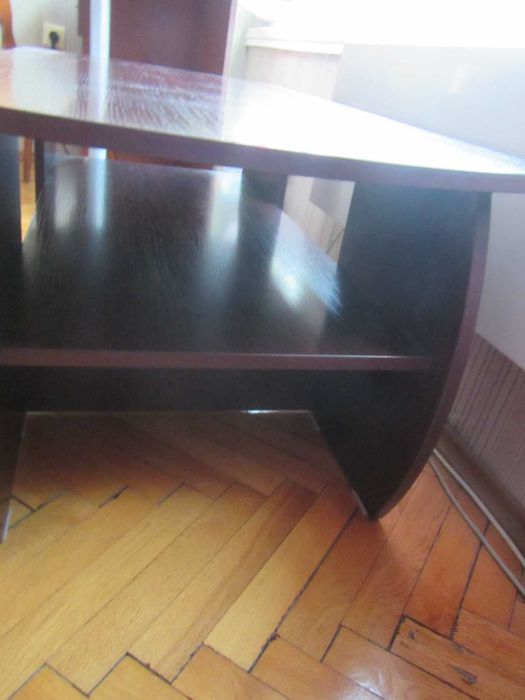 Холна маса, маса за телевизор  с въртящ елемент на две нива.