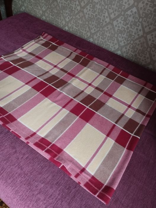 Продам пледы разные