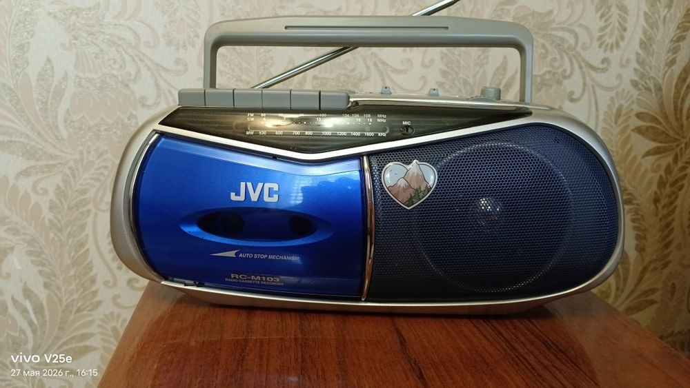 Магнитола JVC  RC-M103