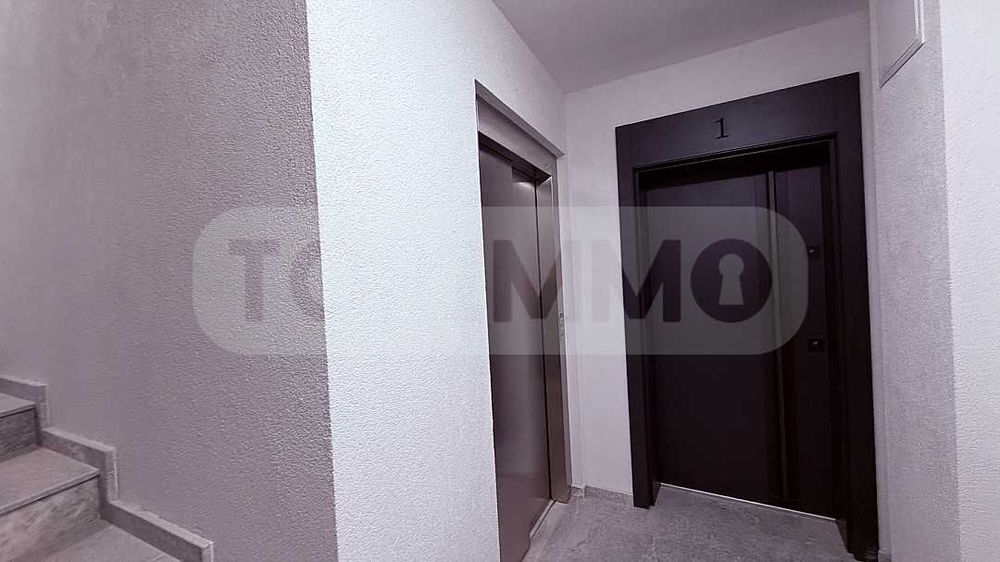 Продава се Тристаен апартамент в Варна, Център - 85 кв.м за 2460 €/кв.м - Снимка #12