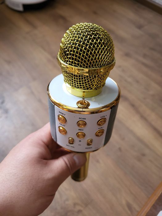 Продам караоке колонка с микрофоном