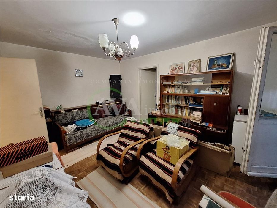 Apartament 2 camere (de renovat) zona Orizont-Bacau