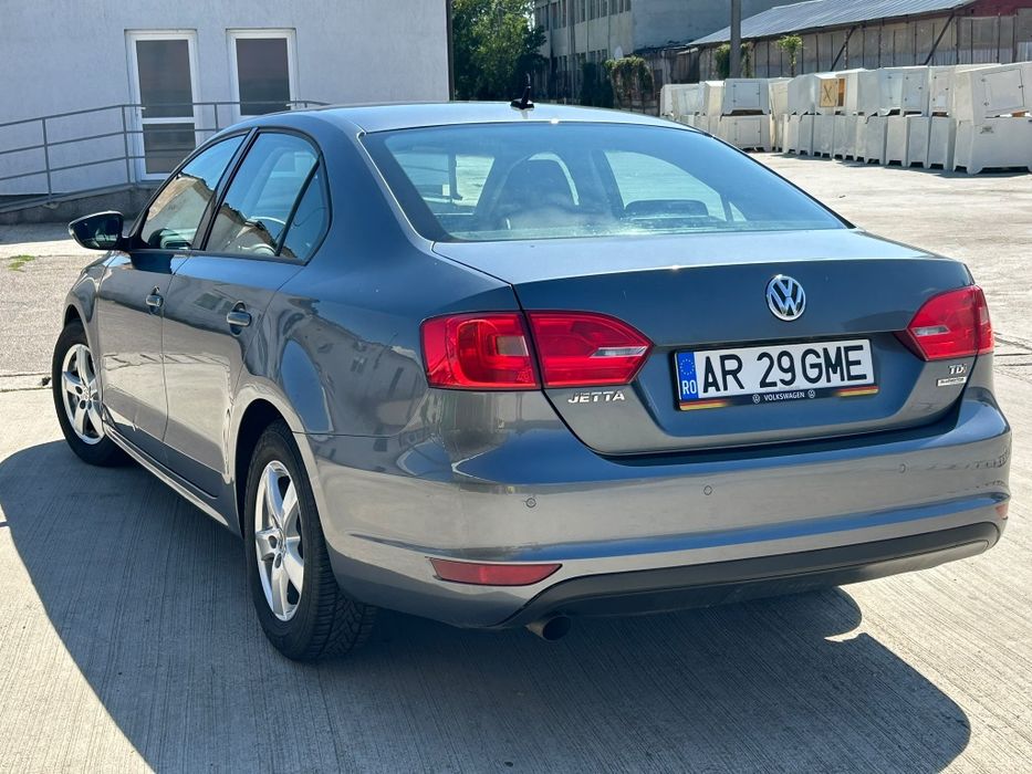 VOLKSWAGEN Jetta 2012 — imagine 5