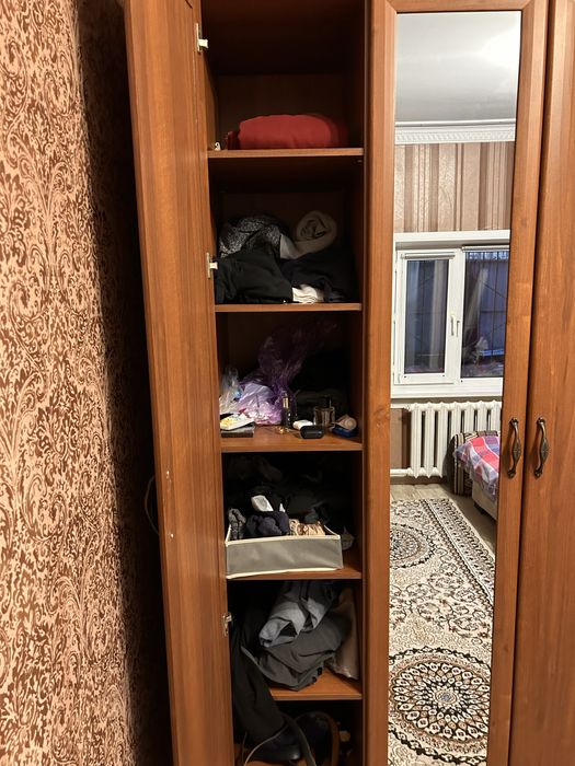 Шкаф для одежды коричневый