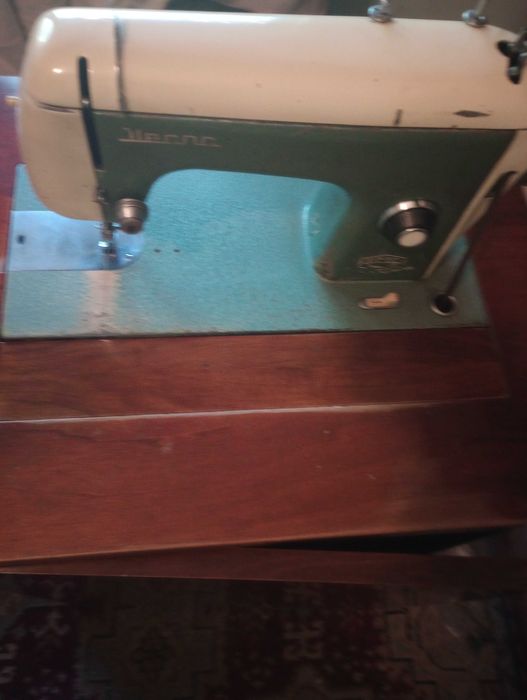 Masina de cusut Ileana