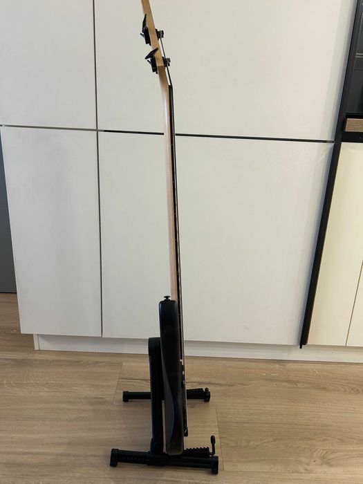 Бас китара Epiphone Toby Deluxe IV Bass (MTD Design) калъф, KORG AX5B