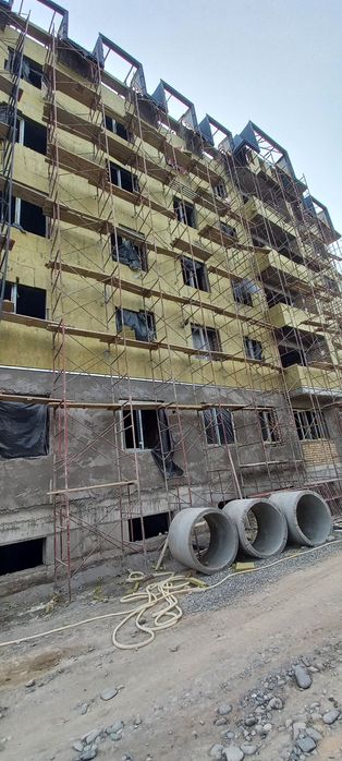 Arzonga yangi qurilgan kvartira.