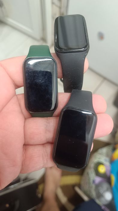 3 ceasuri  Redmi Band 2 defecte