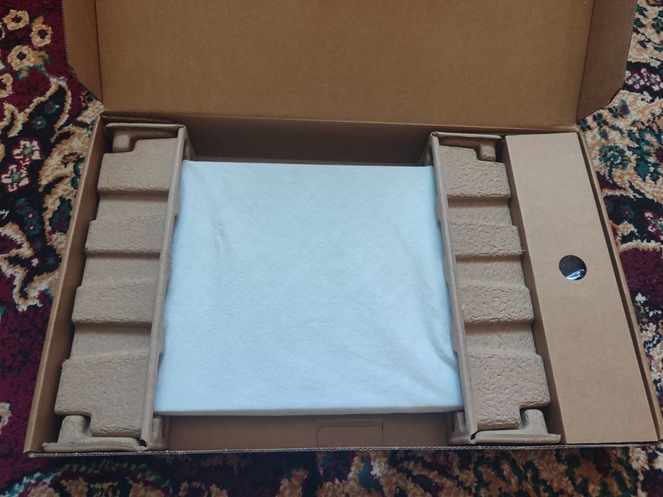 Янги ноутбук сотилади