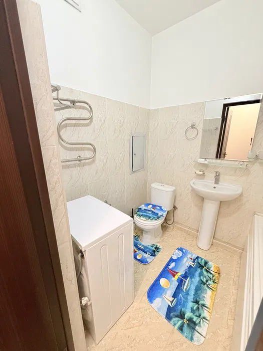 Продаётся 2-х  комнатная квартира Янгихаёт, Чоштепа