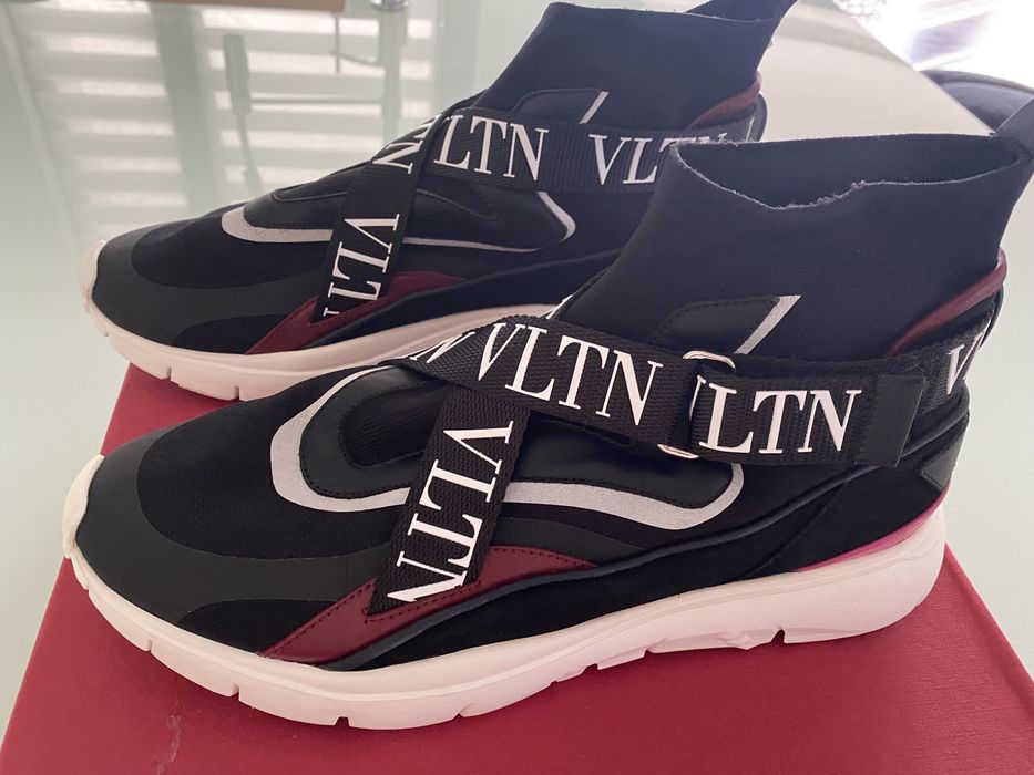 Valentino Garavani оригинални кецове