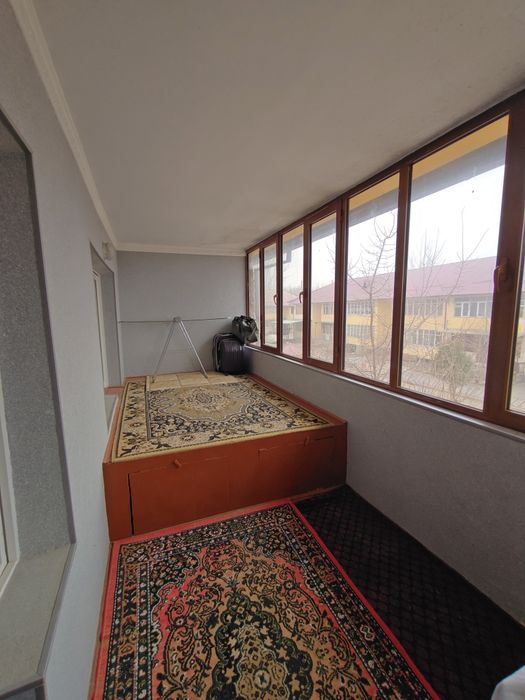 Uy sotiladi shahrixon, xoldevonbek domlarda 2 xonali 3 xonali qilingan