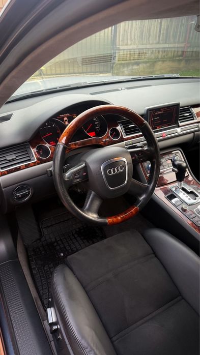 Audi A8 D3 4.2 intretinut exemplar