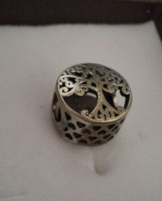 Продавам Обици,Талисмани и Пръстен!!