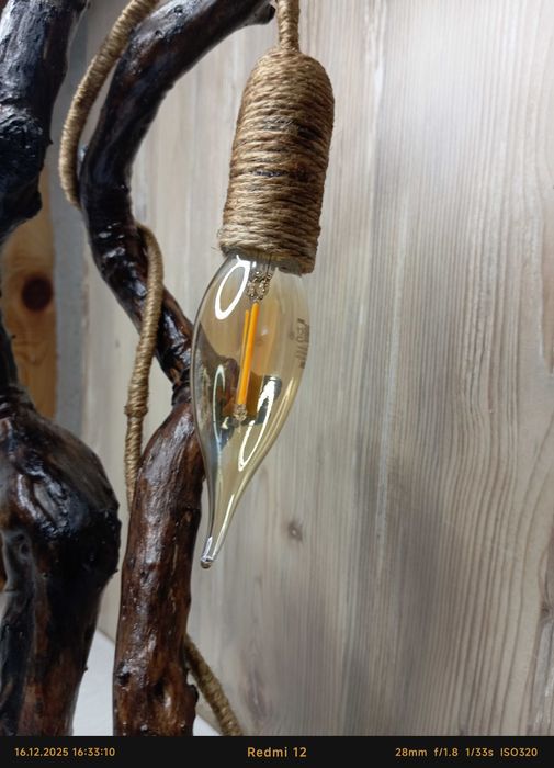 Дървена лампа  уникат