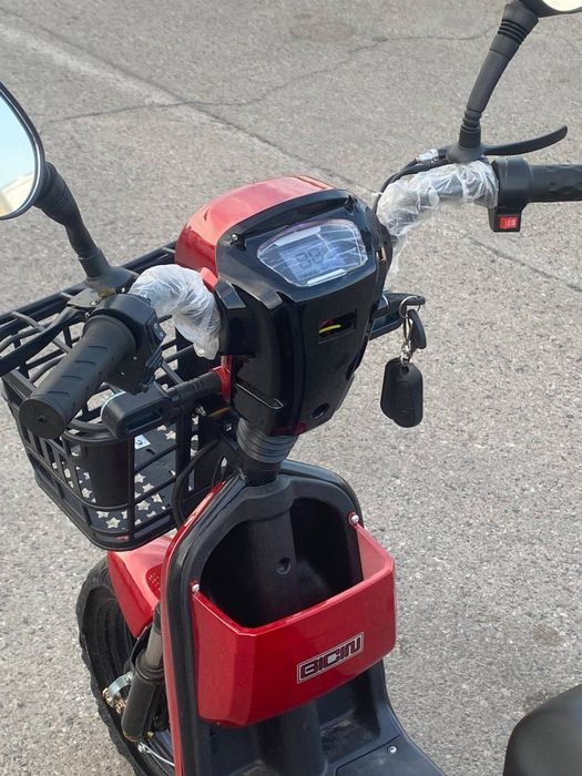 Электроскутер SK8.