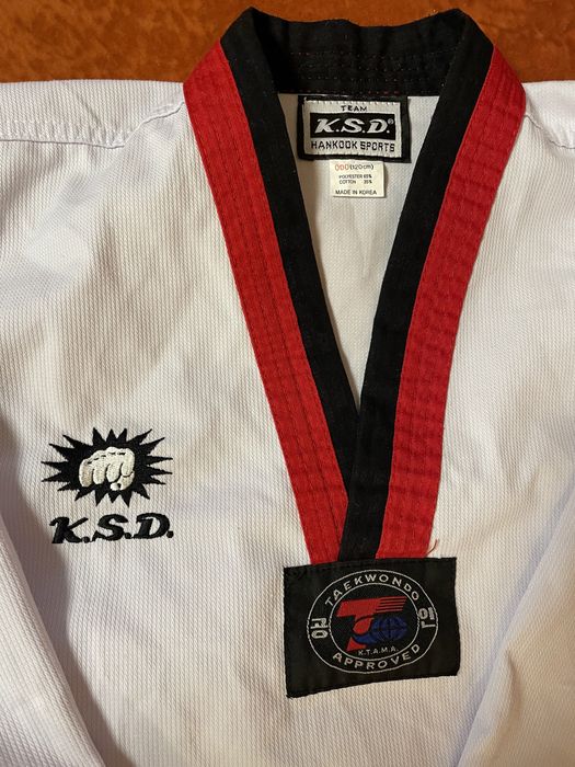 Продам кимоно добок для тэквондо