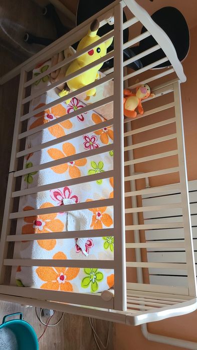 Детская кроватка