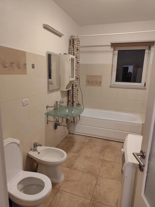 Inchiriez apartament 2 camere