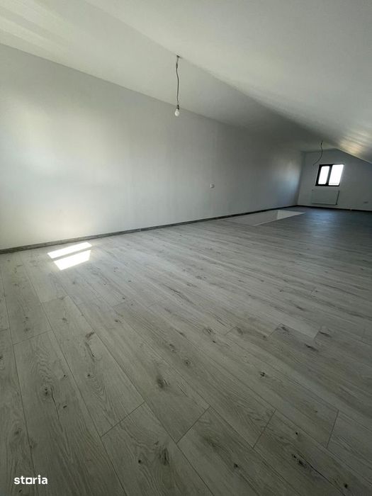 Duplex 4 camere + mansardă | 3 băi | Curte amenajată | Gata de mutat