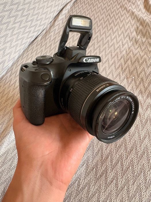 Продам фотоаппарат Canon