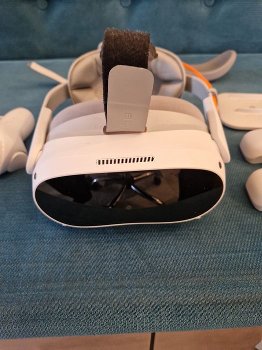 VR Pico 4 cu Headstrap BoboVR
