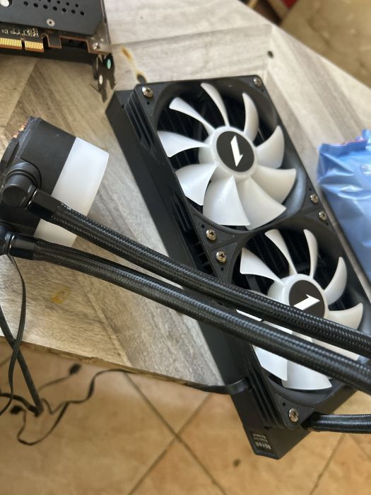 Instalez Windows 11 pe orice tip de PC vechi